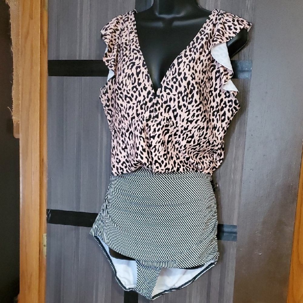 Leopard Print and Striped Swimwear Seperates Top 2x Bottom 3x